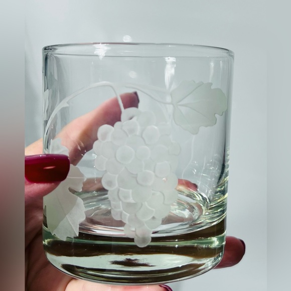 Vintage Etched Grape Vines Wine And Cocktail Glasses Set of 6 - Picture 5 of 12